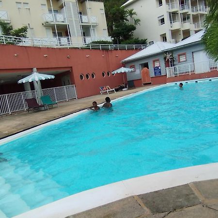Location Saisonniere Vue Mer A Tartane ลา ทรินิเต ภายนอก รูปภาพ